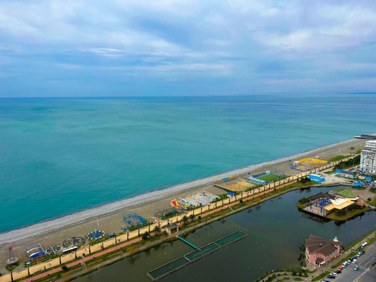 Sea View Aparthotel In Orbi City Batumi Exterior foto